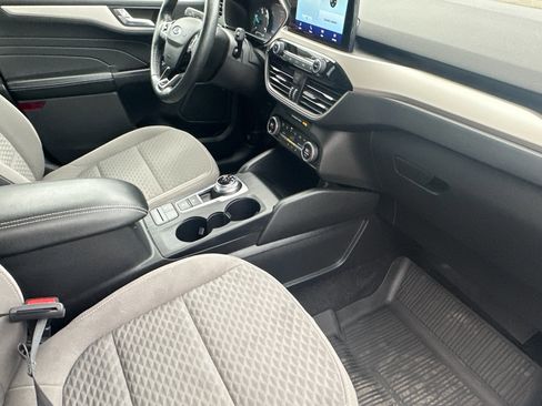 Certified 2021 Ford Escape SE w/ Cold Weather Package image 17