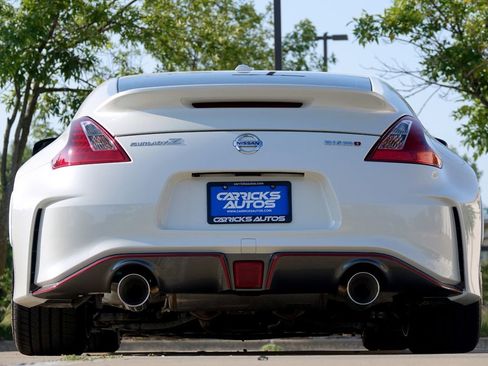 Used 2018 Nissan 370Z NISMO image 14