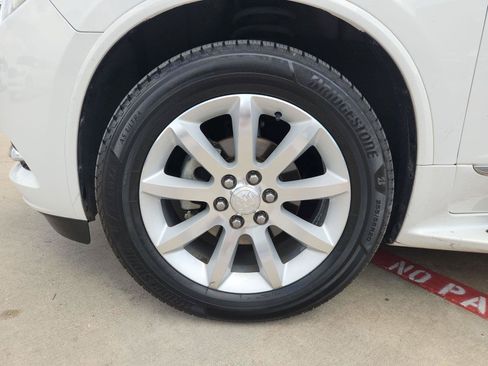 Used 2017 Buick Enclave Premium w/ Experience Buick Package FWD image 33
