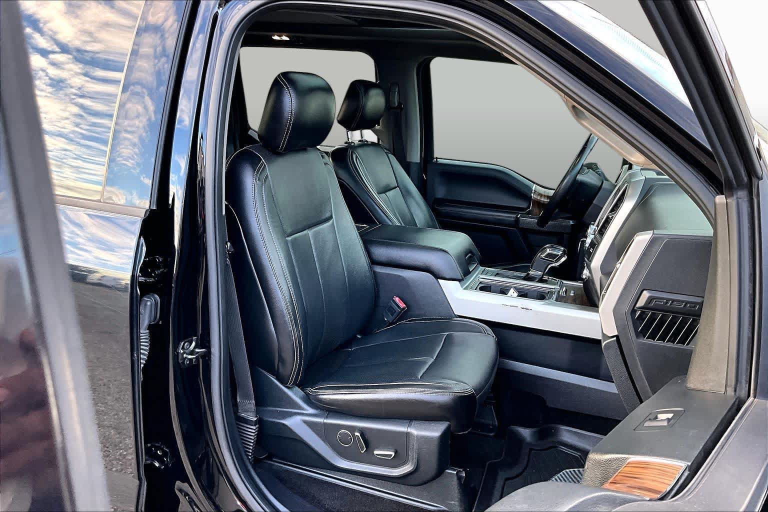 Used 2018 Ford F150 Lariat w/ Equipment Group 502A Luxury AWD/4WD image 11
