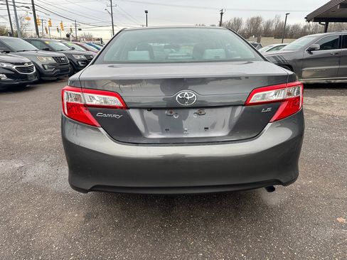Used 2014 Toyota Camry SE image 6