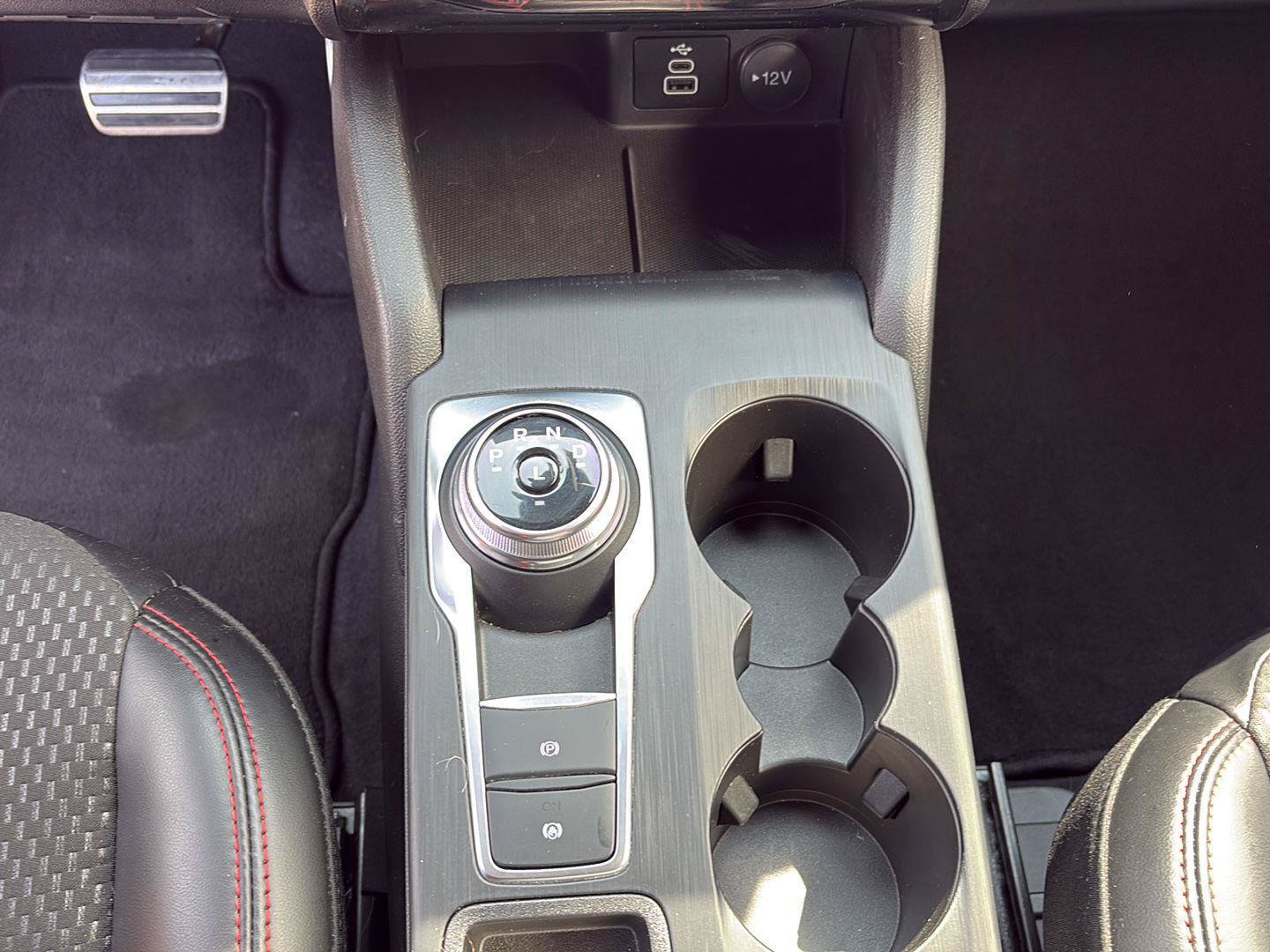 Used 2024 Ford Escape ST-Line w/ Tech Pack #1 AWD/4WD image 12