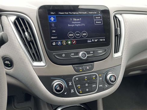 Used 2025 Chevrolet Malibu LT image 21