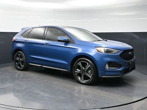Used 2019 Ford Edge ST w/ Convenience Package image 3