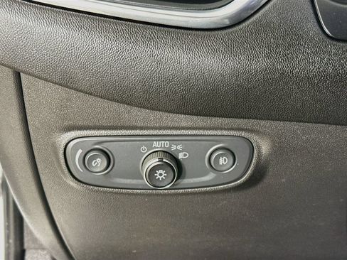 Used 2021 Chevrolet Equinox LT AWD/4WD image 12