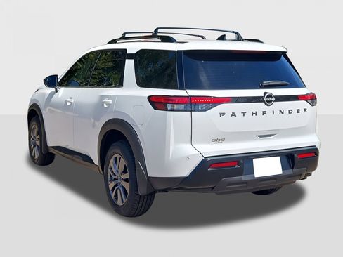 New 2026 Nissan Pathfinder SV image 7