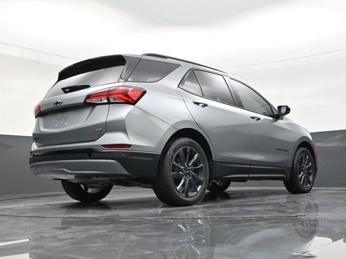 Used 2024 Chevrolet Equinox RS FWD image 24