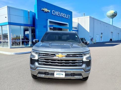 Used 2023 Chevrolet Silverado 1500 LTZ w/ LTZ Premium Package AWD/4WD image 9