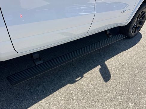 New 2026 RAM 1500 Laramie AWD/4WD image 17