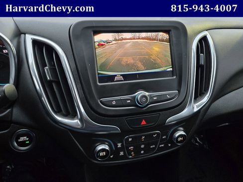 Used 2021 Chevrolet Equinox LT image 9