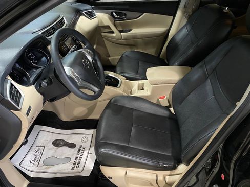 Used 2016 Nissan Rogue S w/ Appearance Package image 9