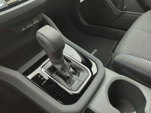 Certified 2025 Subaru Forester Premium AWD/4WD image 32