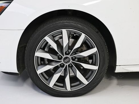 Used 2022 Audi A4 2.0T Premium Plus AWD/4WD image 13