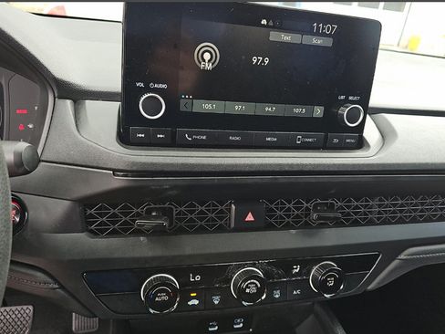 Used 2025 Honda Accord LX image 11