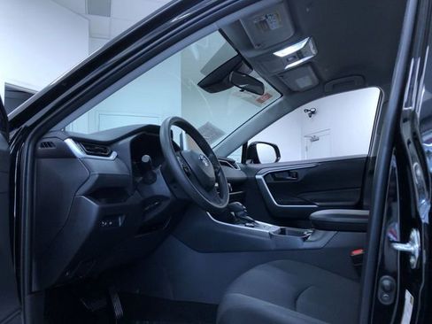 Certified 2025 Toyota RAV4 LE AWD/4WD image 10