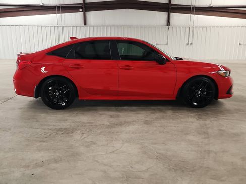 Used 2023 Honda Civic Sport image 6