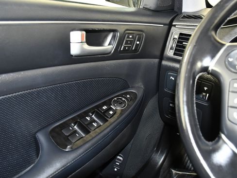 Used 2013 Hyundai Genesis 5.0 R-Spec RWD image 33