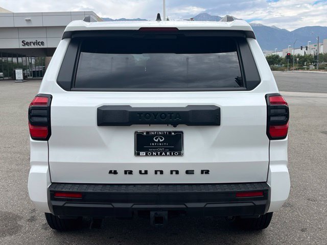 Used 2025 Toyota 4Runner SR5 AWD/4WD image 6