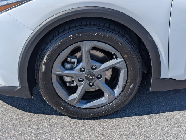 Used 2025 Kia K4 FWD image 11