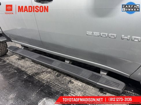 Used 2025 Chevrolet Silverado 2500 ZR2 w/ Technology Package image 37