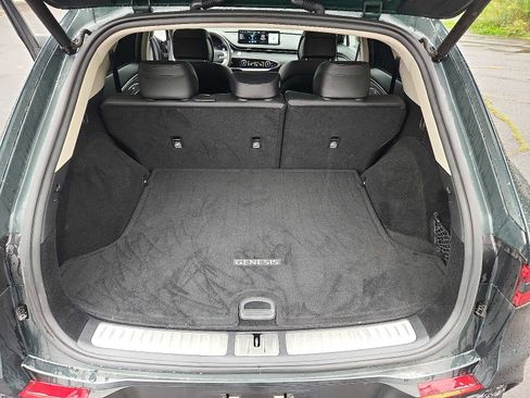 Used 2022 Genesis GV70 2.5T w/ Advanced Package image 27