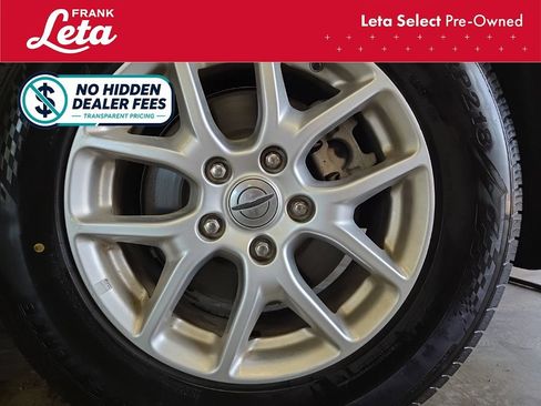 Used 2023 Chrysler Voyager LX FWD image 14