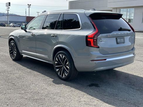 Certified 2025 Volvo XC90 B6 Plus AWD/4WD image 5