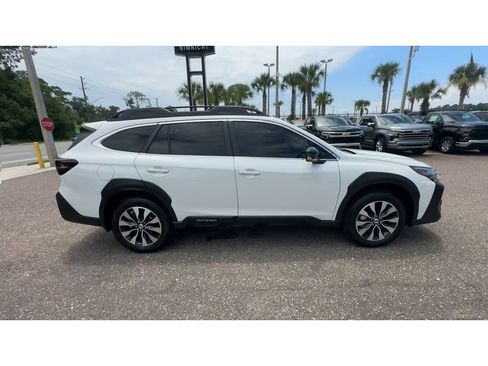 Used 2025 Subaru Outback Limited w/ Popular Package #2 AWD/4WD image 9