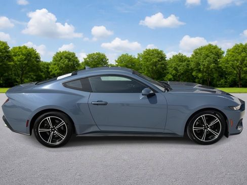 Used 2024 Ford Mustang Coupe RWD image 2
