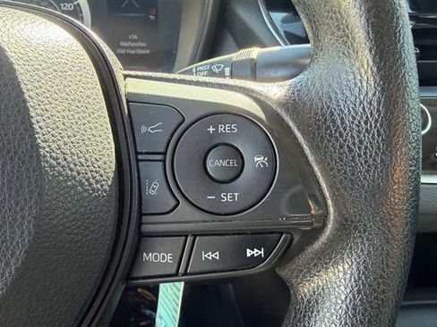 Used 2021 Toyota Corolla LE FWD image 24