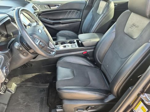 Used 2020 Ford Edge ST w/ Equipment Group 401A AWD/4WD image 16