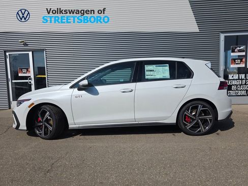 New 2026 Volkswagen GTI SE image 1