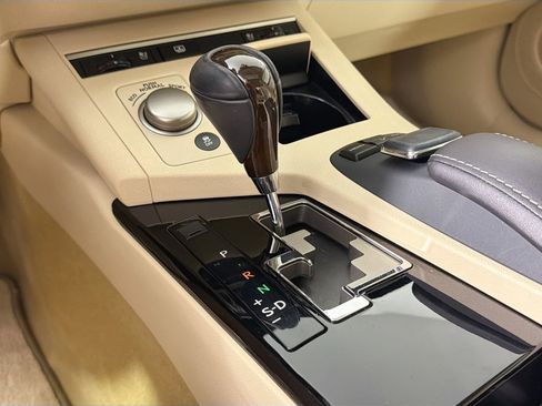 Used 2015 Lexus ES 350 w/ Luxury Package image 17