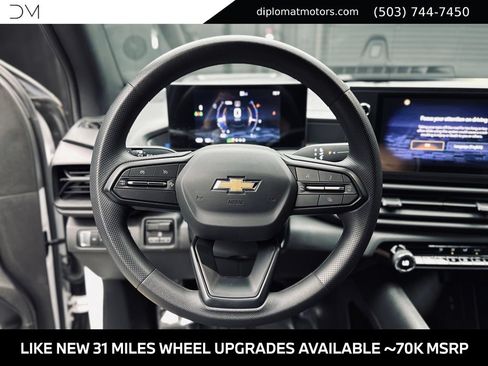 Used 2024 Chevrolet Silverado EV W/T AWD/4WD image 31
