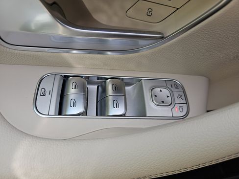 New 2026 Mercedes-Benz GLS 450 4MATIC image 30