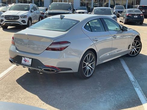 Used 2025 Genesis G70 2.5T image 5