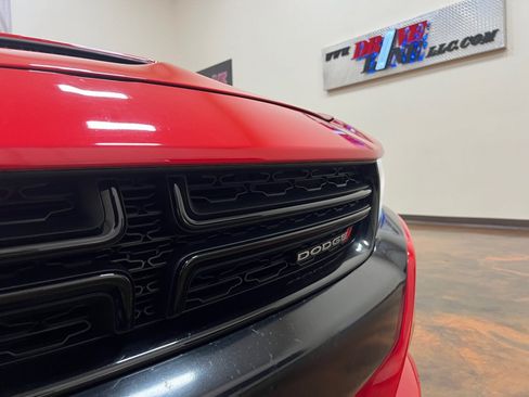 Used 2020 Dodge Charger SXT w/ Leather Interior Group RWD image 38