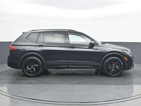 Used 2024 Volkswagen Tiguan SE R-Line AWD/4WD image 7