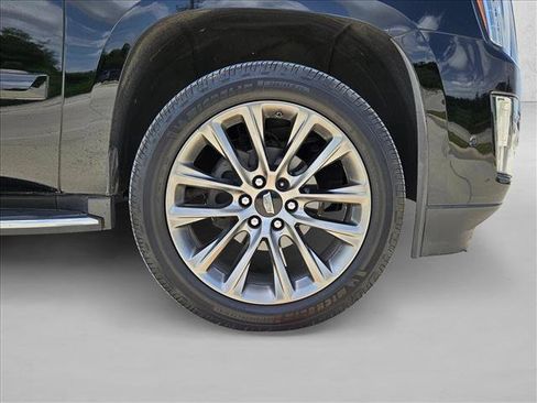 Used 2020 Cadillac Escalade Luxury w/ Escalade Sport Edition RWD image 23