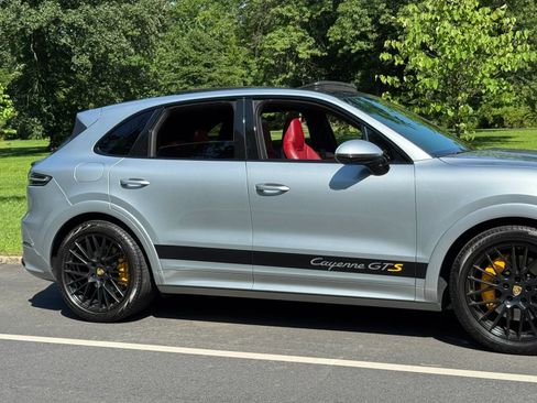 Used 2021 Porsche Cayenne GTS w/ Premium Package Plus AWD/4WD image 8