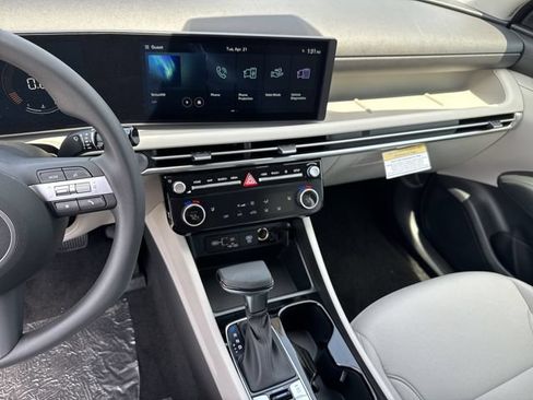 New 2026 Hyundai Tucson SEL FWD image 28