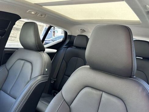 New 2024 Volvo XC40 B5 Ultimate w/ Climate Package image 19