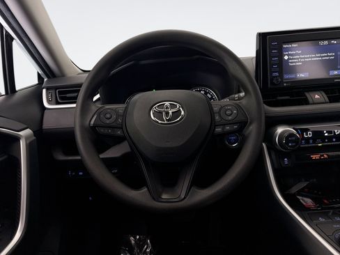 Used 2021 Toyota RAV4 XLE w/ Convenience Package AWD/4WD image 12