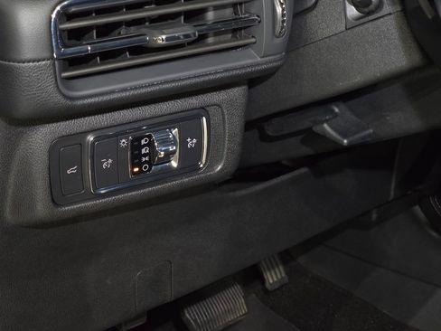 Used 2020 Lincoln Corsair FWD w/ Equipment Group 101A image 18