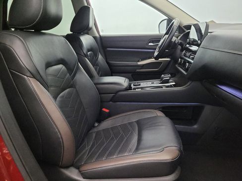 Used 2022 Nissan Pathfinder Platinum w/ Cargo Package AWD/4WD image 21