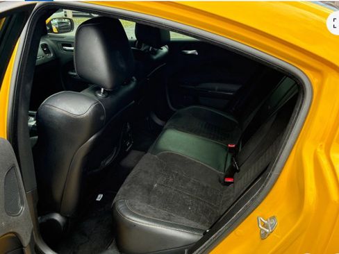 Used 2018 Dodge Charger R/T image 12