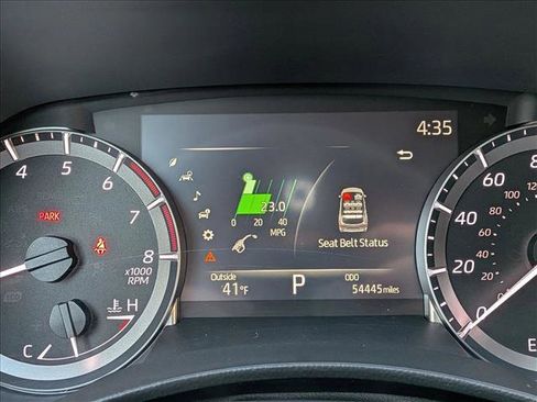 Used 2023 Toyota Highlander L image 11