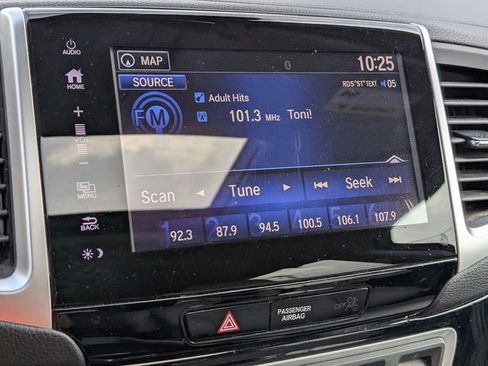 Used 2018 Honda Pilot Touring image 24