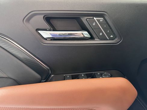 Certified 2024 GMC Canyon AT4 w/ AT4 Premium Package AWD/4WD image 27