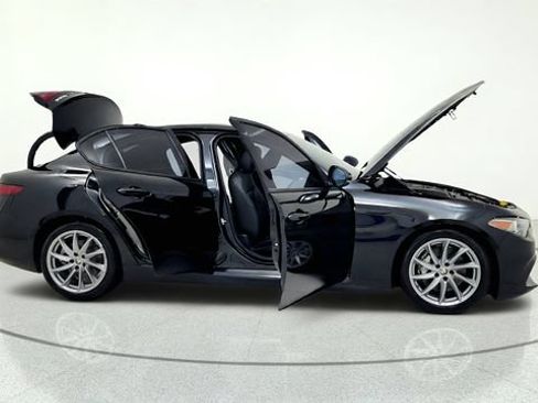 Used 2023 Alfa Romeo Giulia Sprint RWD image 20
